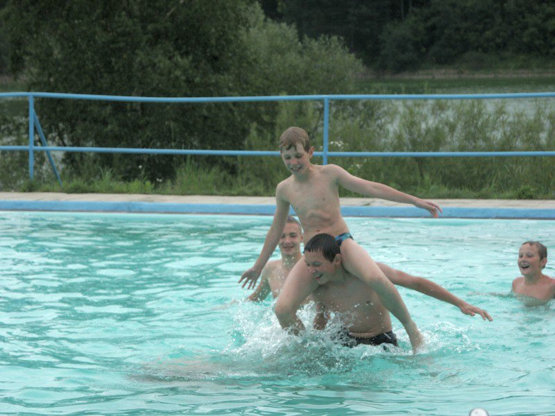 mb040727105.jpg